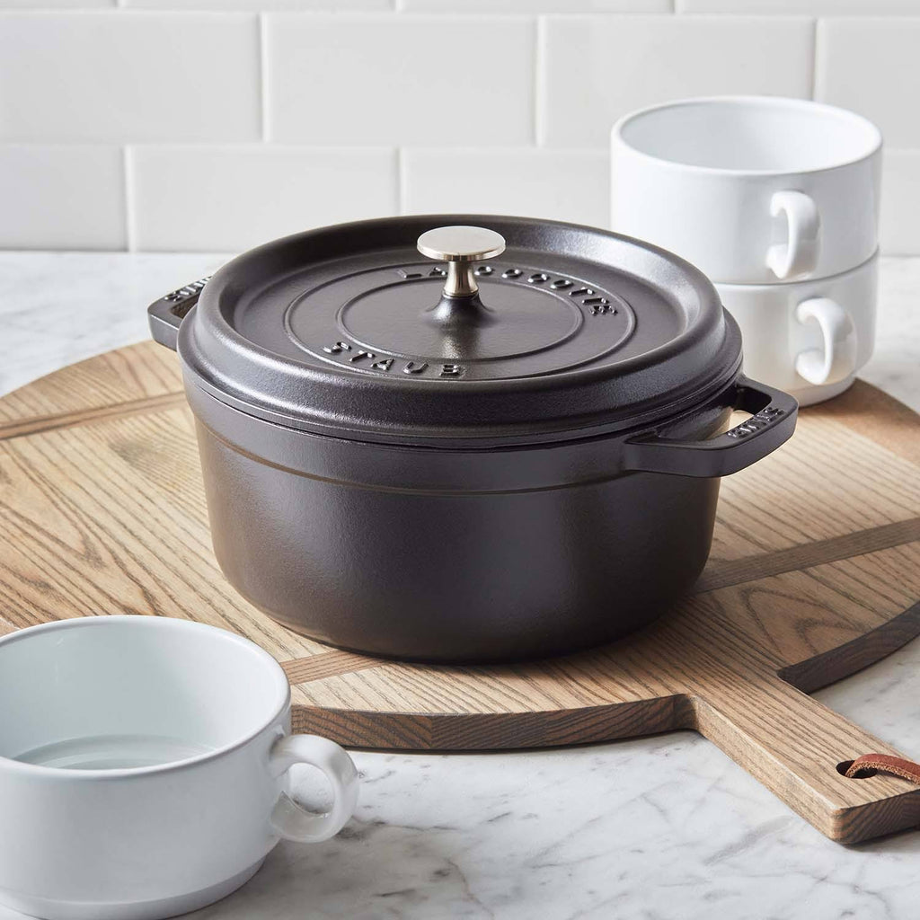 Dark Blue Cast Iron 4-Quart Round Cocotte Q1219