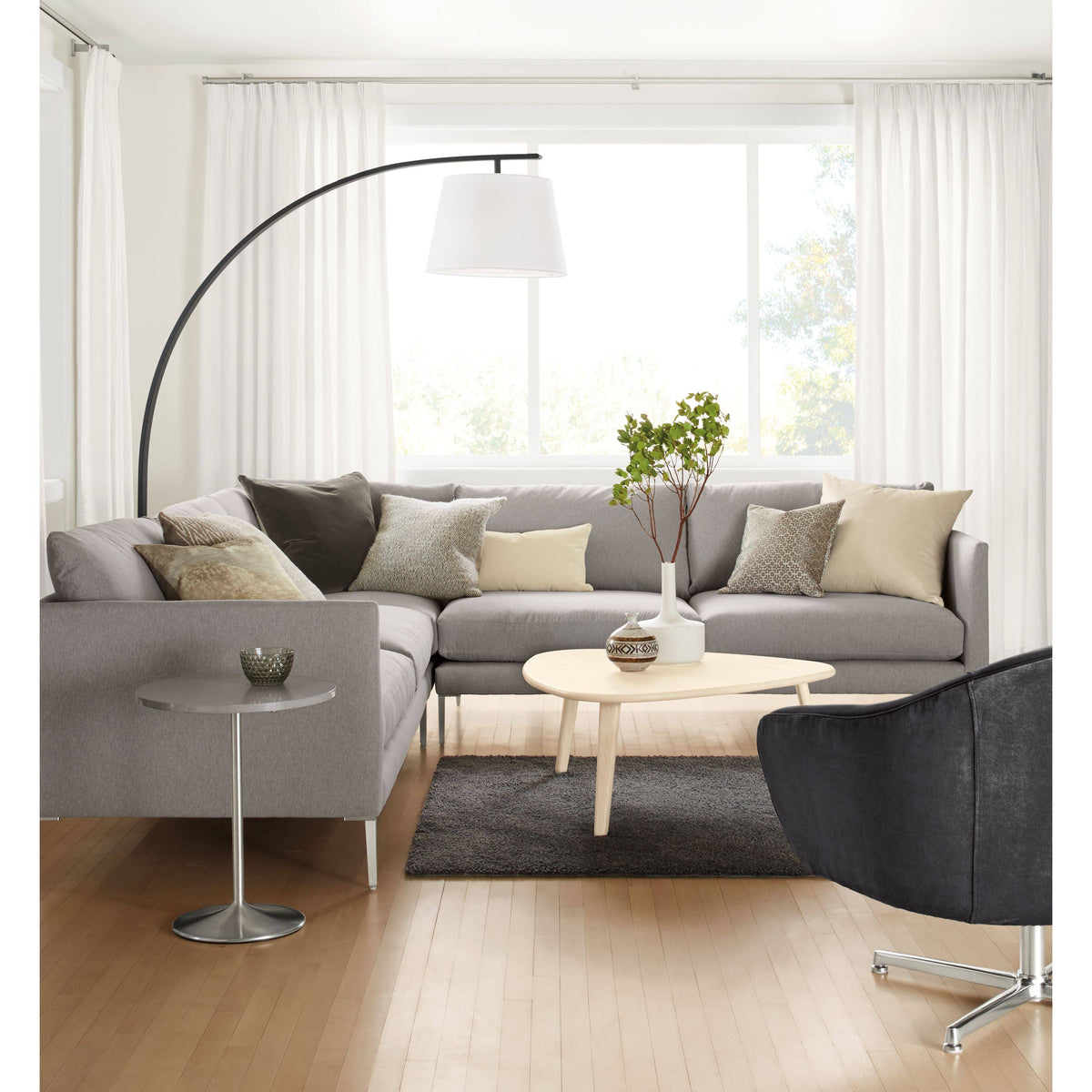 White Round End Table M293