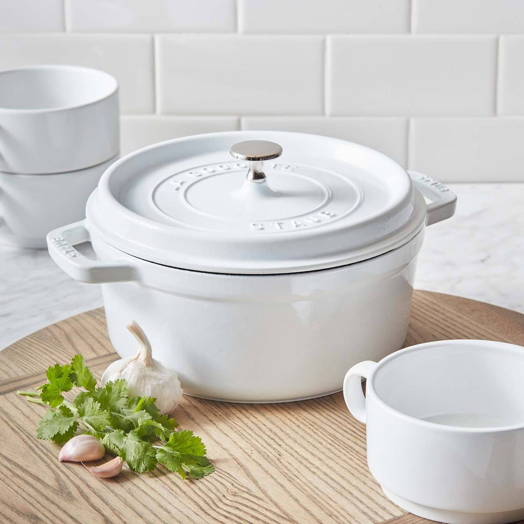 Dark Blue Cast Iron 4-Quart Round Cocotte Q1219