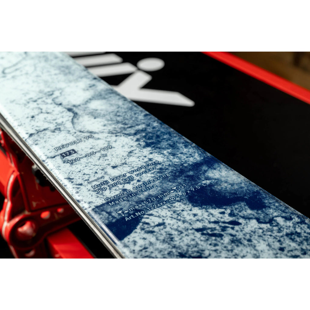 95 Skis I997807