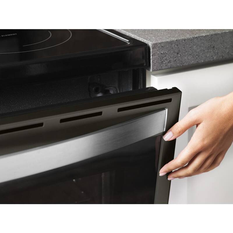 Black Stainless Electric Range L665899