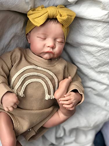 19 inch Soft Body Realistic Newborn Baby Dolls with Clothes and Bottles O8050