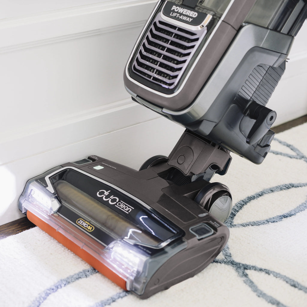 Upright Vacuum with DuoClean Self-Cleaning O269466