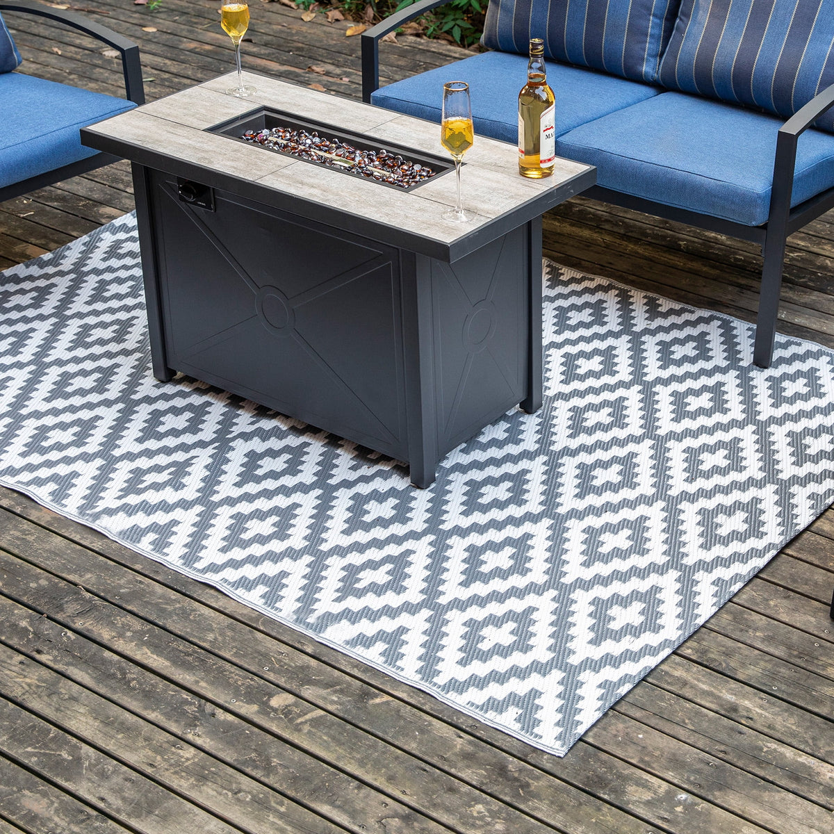 Reversible Plastic Straw Outdoor Area Rug W1816