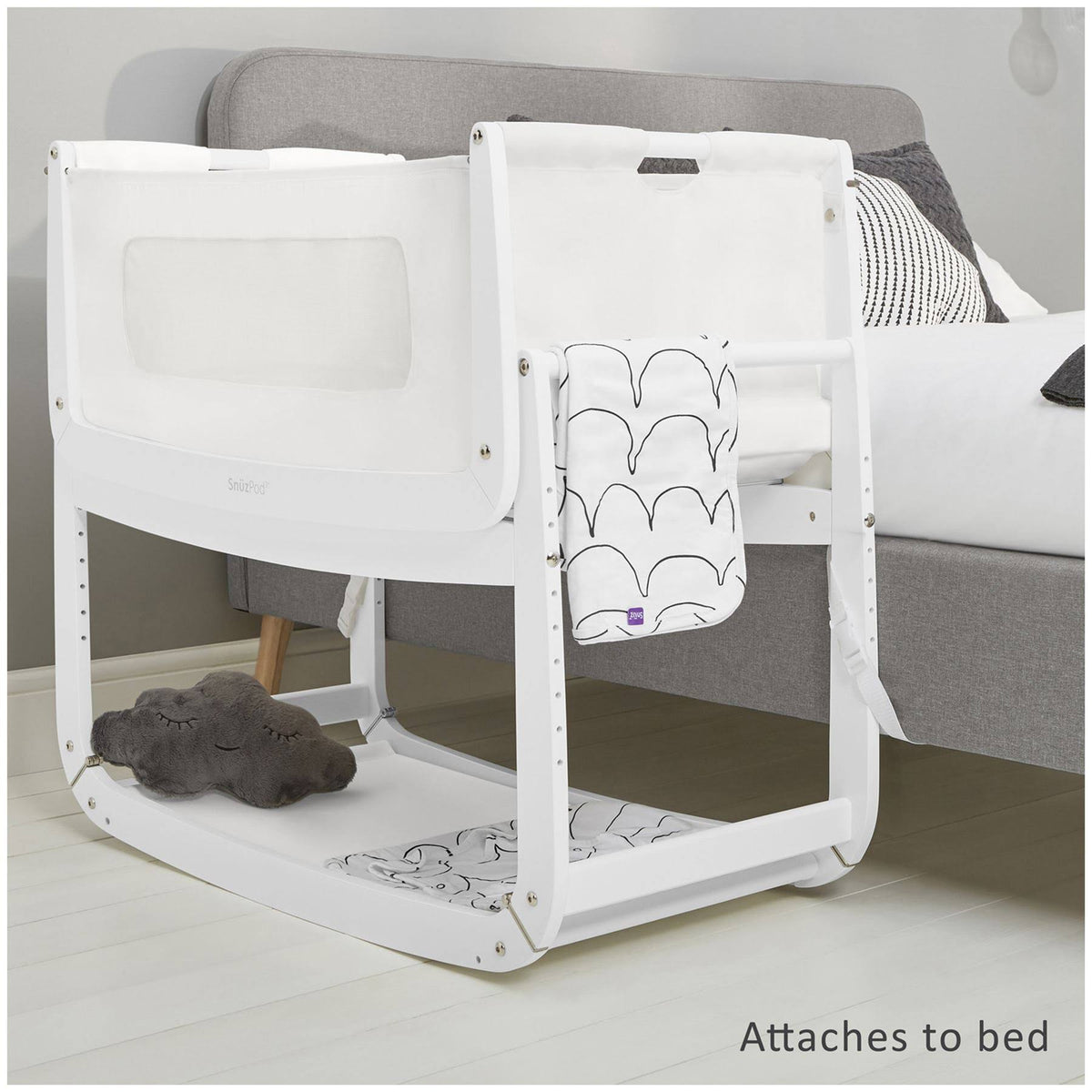 White Bedside Crib C38687