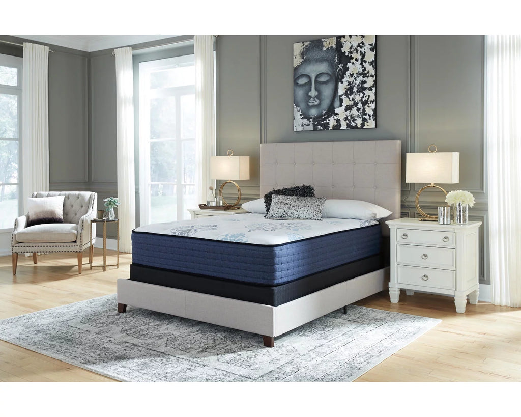 California King White Firm Mattress G22093