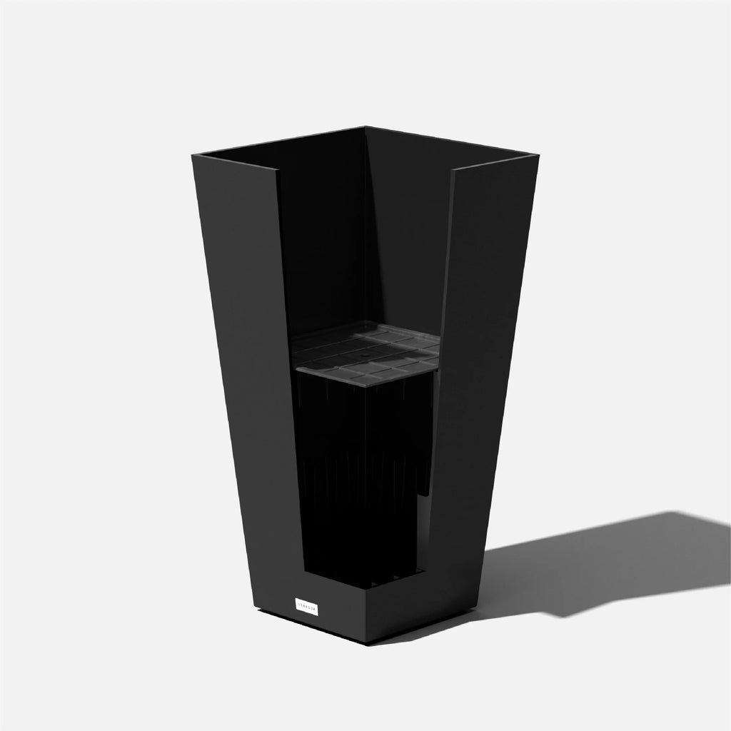Black Plastic Planter 2-Pack Y910156