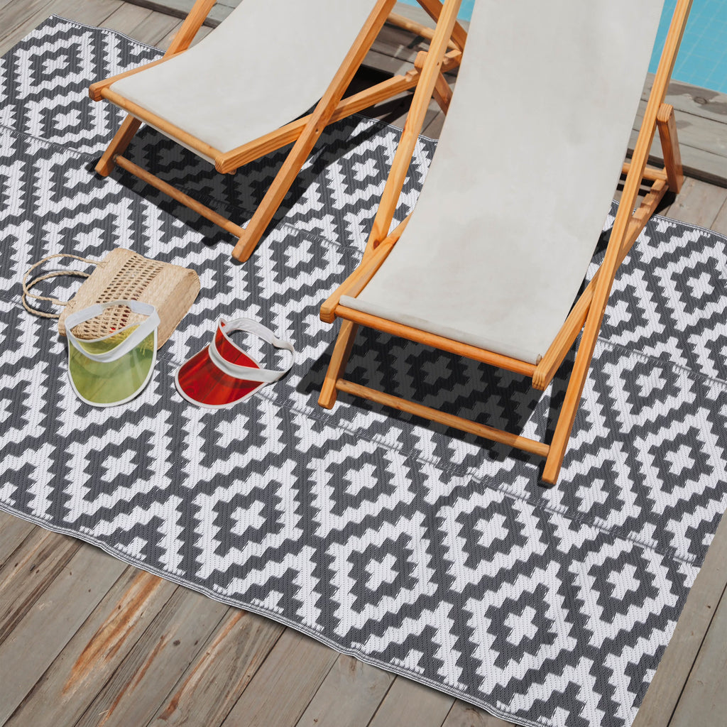 Reversible Plastic Straw Outdoor Area Rug W1816