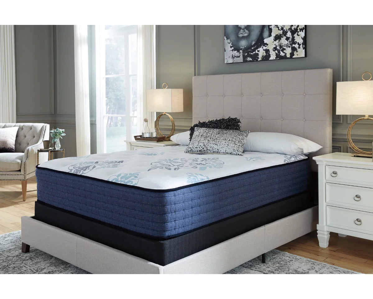 California King White Firm Mattress G22093