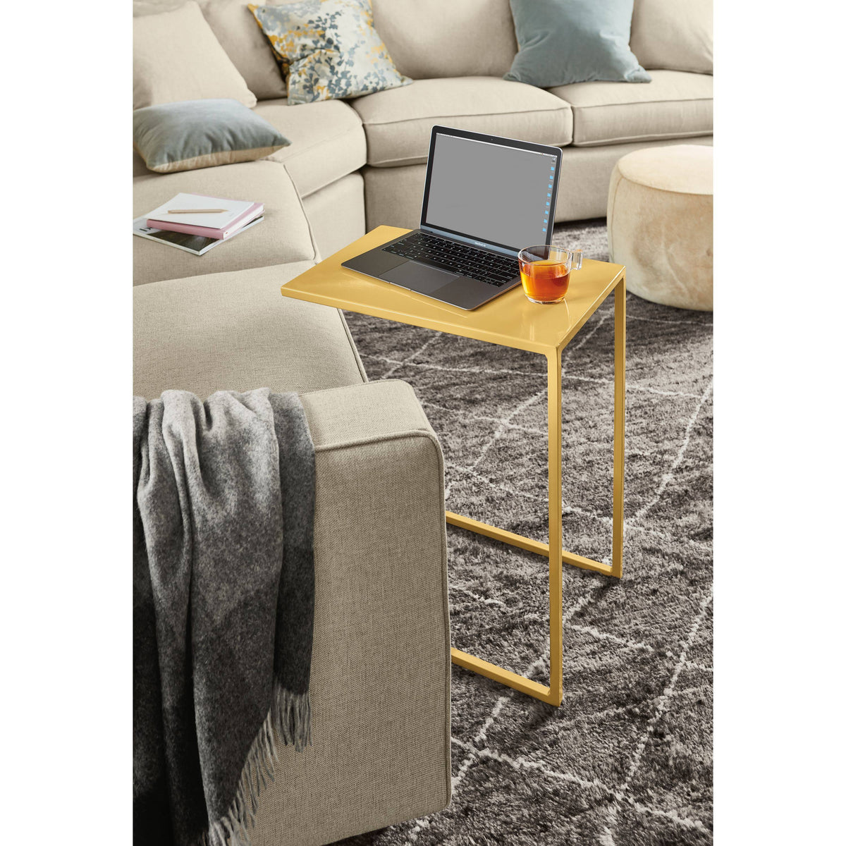 Modern Slim C-Shaped Table Y24701