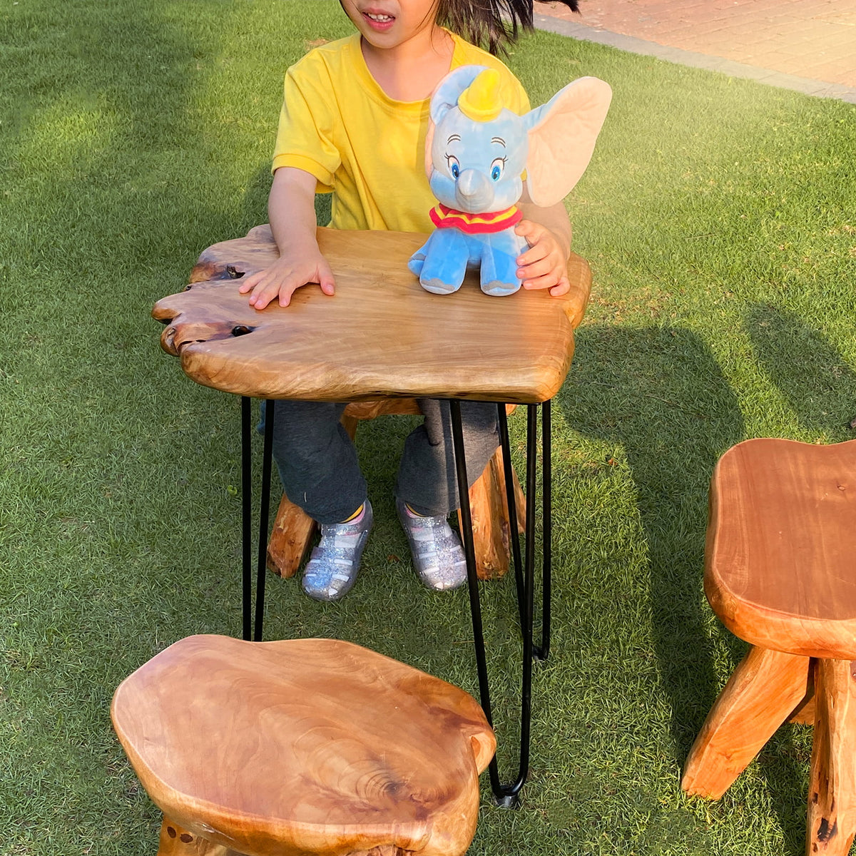 Natural Wood End Table O681