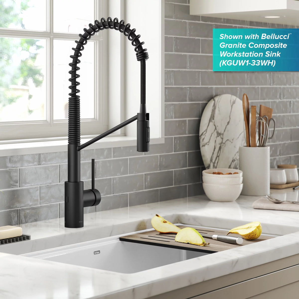Matte Black Touchless Pull-Down Kitchen Faucet A34597