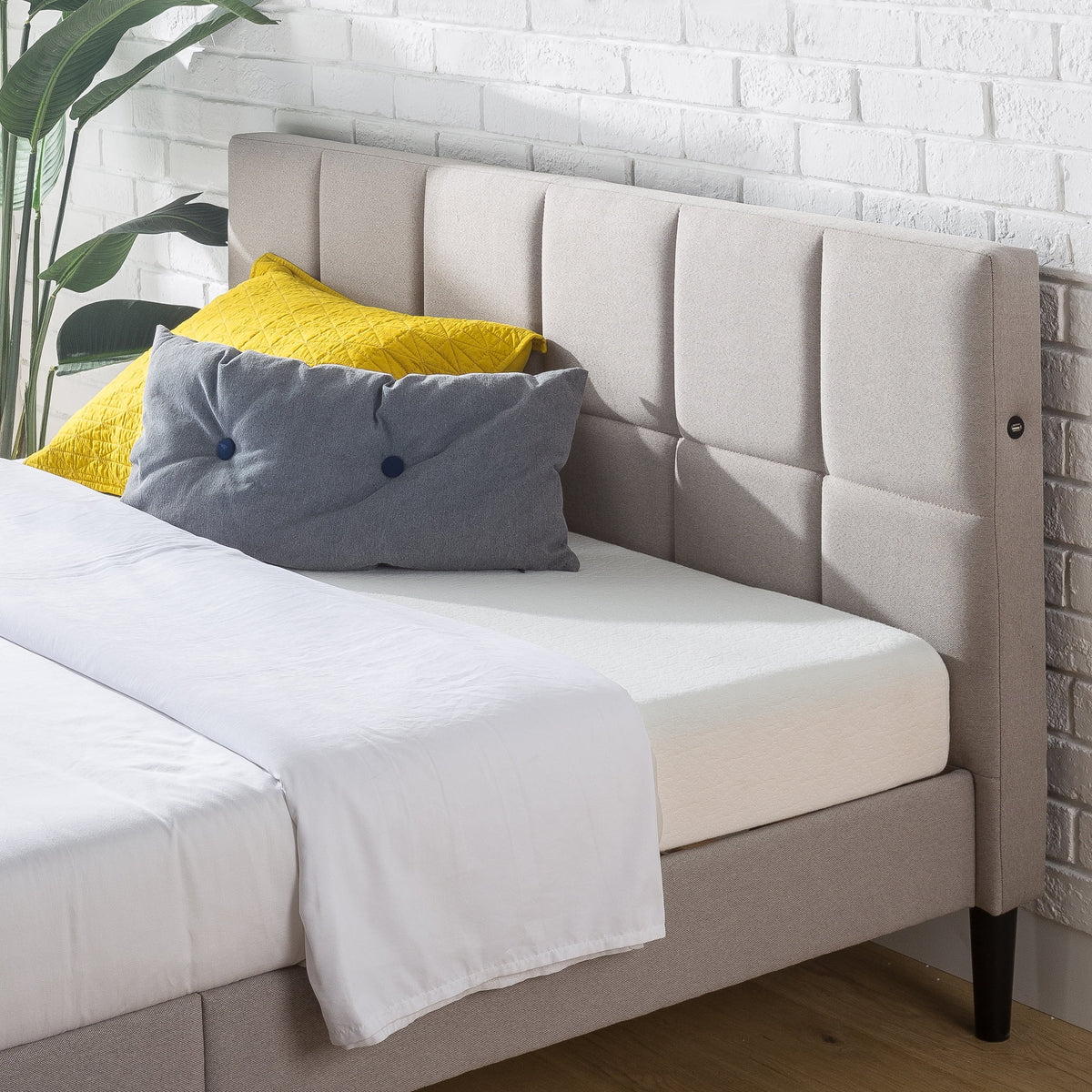 Grey Queen Upholstered Platform Bed Frame with USB Ports I983
